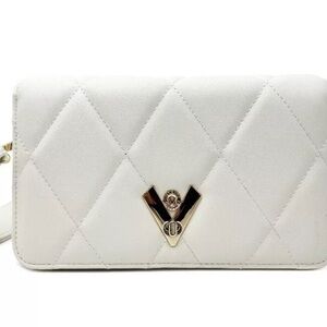 Elegant White Quilted Handbag
